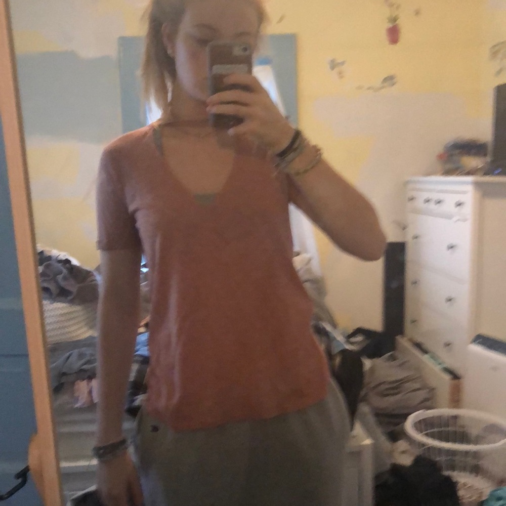 nauve v neck t shirt